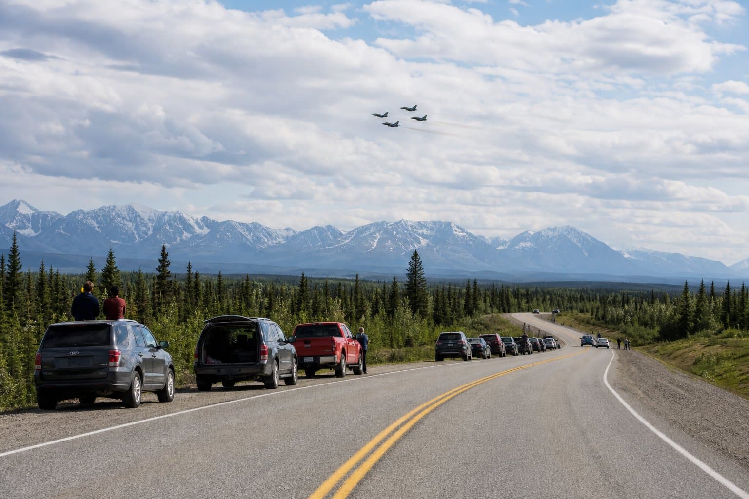 Cover image for article: Eielson airshow returns this weekend, with brief highway stops for the flyovers